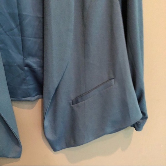 Torrid Blue crepe open blazer with Ruched Sleeves - Picture 6 of 9